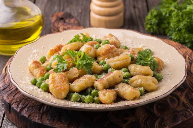 Gnocchis con guisantes