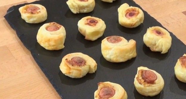 Rollitos de hojaldre y salchicha