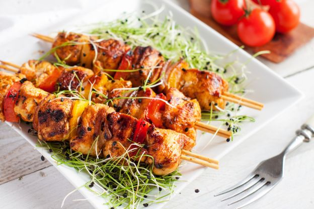 Brochetas de pollo picante