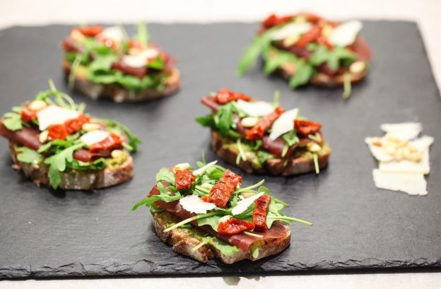 Hora de tapear: aperitivos, pinchos y tapas del mundo