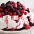 Pavlova de frutas del bosque