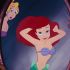 Ariel arreglándose el pelo