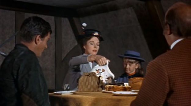13. Mary Poppins: La merienda en el techo
