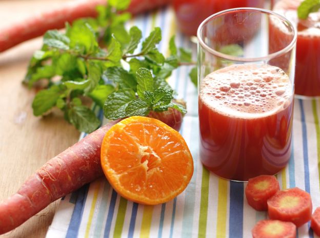 La mezcla de la zanahoria y naranja producen acidez: ¡Verdad!