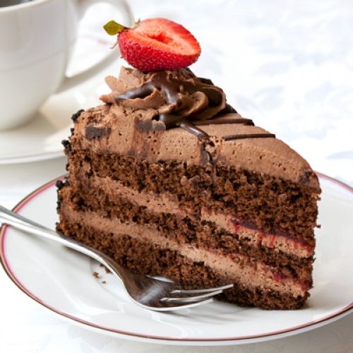 57. Tarta de chocolate con trufa y mermelada de fresa