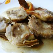 ALCACHOFAS EN SALSA.