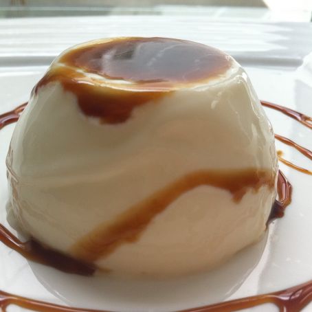 Panna Cotta con Caramelo