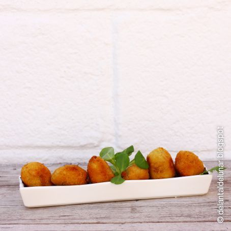 Croquetas de manzana y piñones