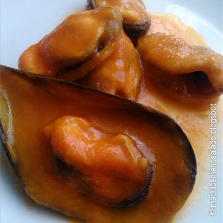 MEJILLONES EN SALSA.