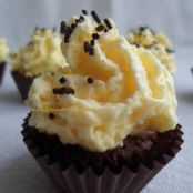 CUP-CAKES DE BROWNIE Y NARANJA.