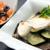 GRATINADOS DE CALABACIN, SETAS Y QUESO CON VINAGRETA DE TOMATE