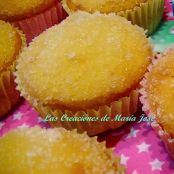 Muffins rellenas de mermelada de platano