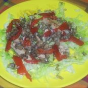 Ensalada de ventresca y pimientos del piquillo