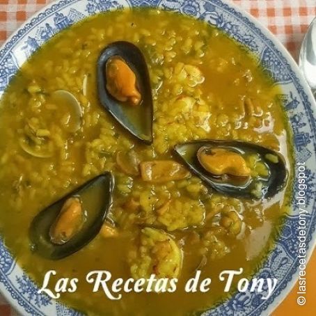 Arroz caldoso con potas y gambón