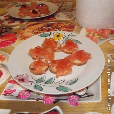 Canapés de salmón ahumado