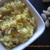 Arroz con azafran y piñones