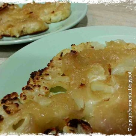 Coliflor asada con Bechamel de Cebolletas al Vino