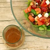 Ensalada con vinagreta de uvas