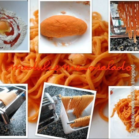 PASTA FRESCA DE TOMATE CON LANGOSTINOS.