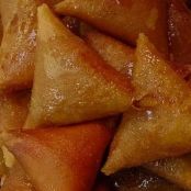 Samosas dulces con miel