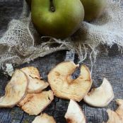 CREMA VERDE CON CHIPS DE MANZANA CRUJIENTE - Paso 1