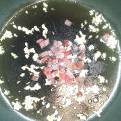 Huevo sobre cama de arroz frito al ajo y lomo - Paso 3