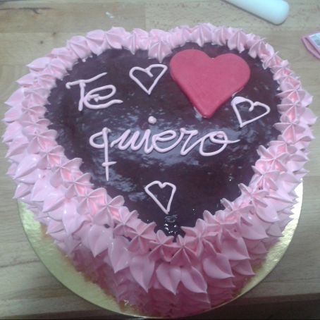 TARTA DE CHOCOLATE CON FRESAS