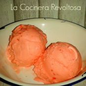 Helado de regalíz rojo con y sin heladera sin lactosa