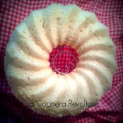 Bizcocho esponjoso de naranja en microondas