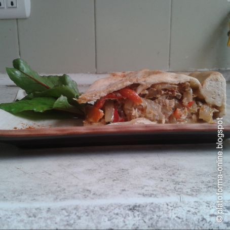 Empanada gallega de sardinas