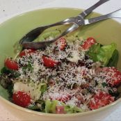 Ensalada templada de espinacas, champinones y vinagreta de tomates secos