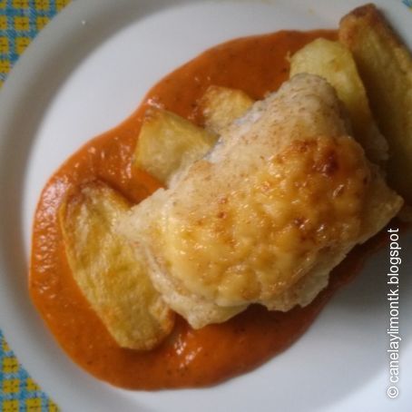 Bacalao gratinado con alliolli y cama de pure de verduras