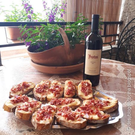 Pan Tostado con All-i-oli y Jamón