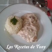 PECHUGAS DE POLLO CON CHAMPIÑONES AL VINO DE MALAGA
