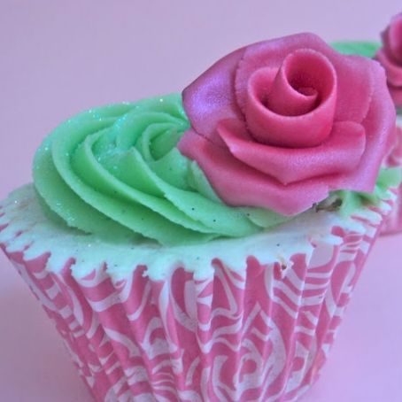 Cupcakes Con Rosas