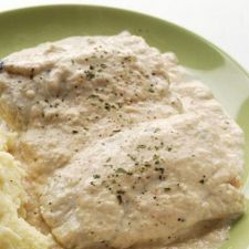 Medallones de merluza a la esencia de anchoas