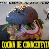 Darth Vader Black Burger o Hamburguesa de Ternera rellena de Foie y trufa rallada