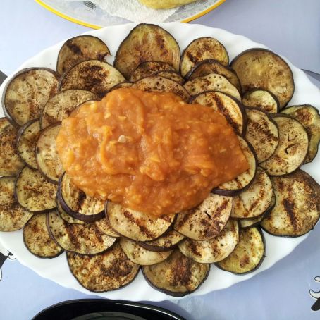 Berenjenas con mermelada de tomate