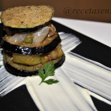 Milhojas de berenjena y escalivada