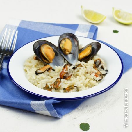 Mejillones con arroz a la cerveza