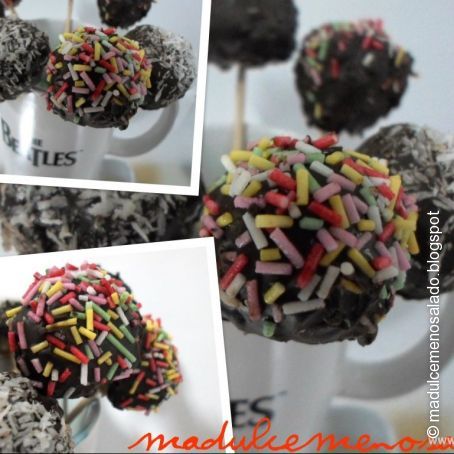 CAKE POPS.