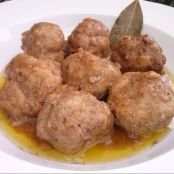 Albóndigas de carne molida en salsa