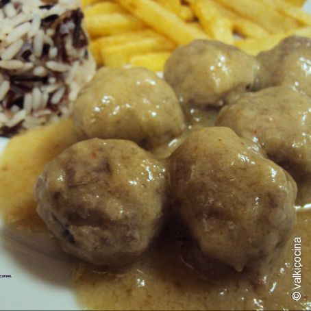 Albóndigas de jamon serrano y queso