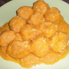 Albóndigas de bacalao en salsa de almendras