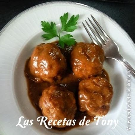 ALBONDIGAS DE TERNERA AL OPORTO