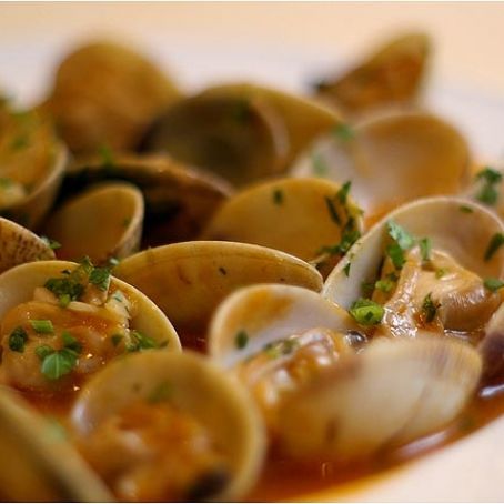 Almejas a la marinera (Crucero)