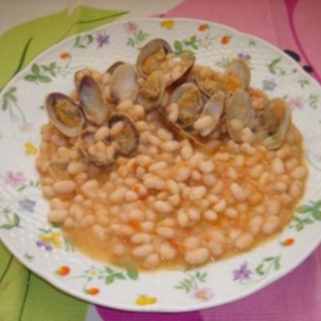 Alubias blancas con almejas