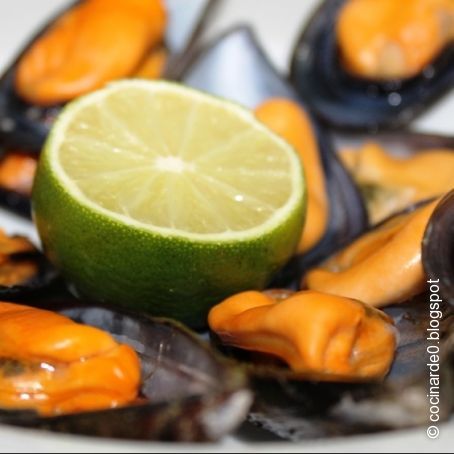 Mejillones al vapor (Zumo de lima)