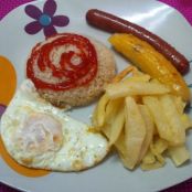 Arroz a la cubana con patatas fritas