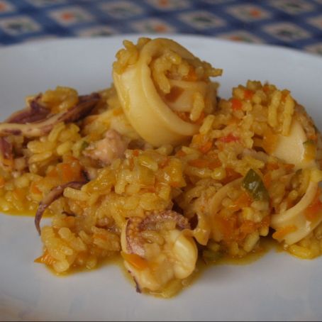 Arroz con verduras y calamares